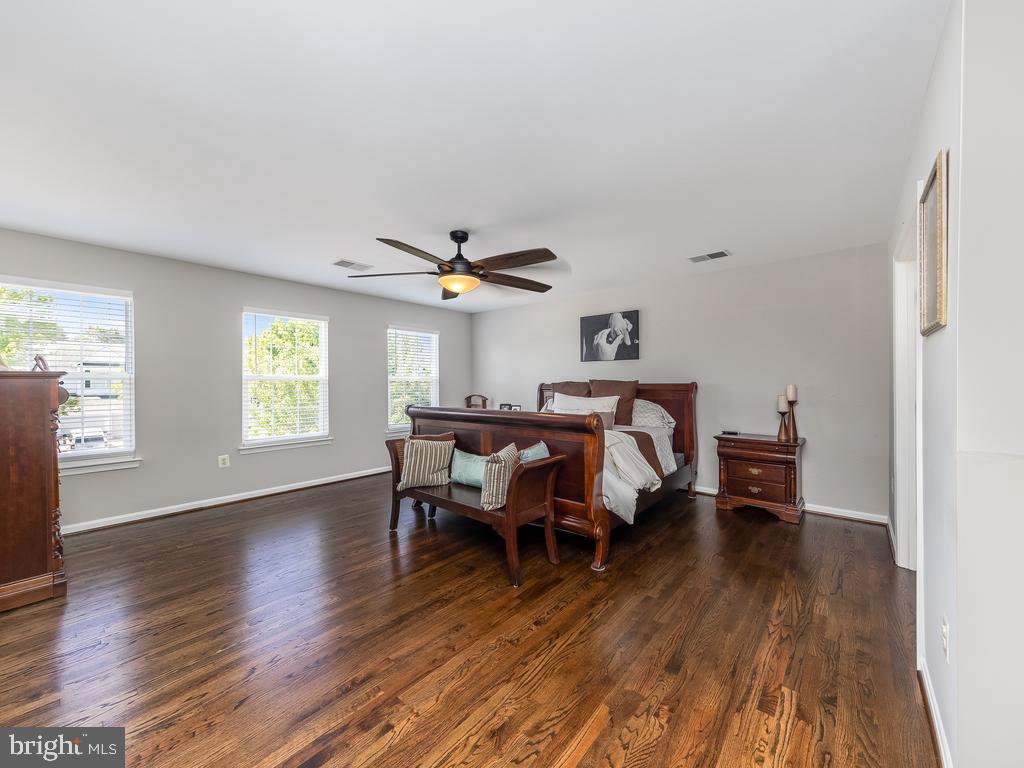 SHEFFIELD MANOR - Residential Lease