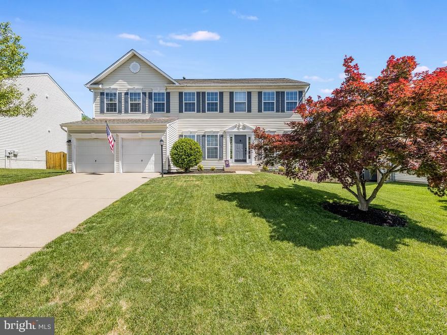 MUST SEE!!  Highly sought after open concept home located on cul-de-sac in Sheffield Manor.  Beautiful refinished hardwood floors throughout the main and upper level. Large updated kitchen with stainless steel appliances and granite countertops, great for entertaining. Large 2 story living room off the kitchen. Main level office and formal living room and Dining rooms.  4 large bedrooms with 2 full baths upstairs. Fully finished basement with full bath, large rec room and 2 bonus rooms, carpet throughout.  Fully fenced backyard with shed. Conveniently located to the VRE, HOV lanes and Omniride bus stop directly outside of the community.  Gainesville HS pyramid.