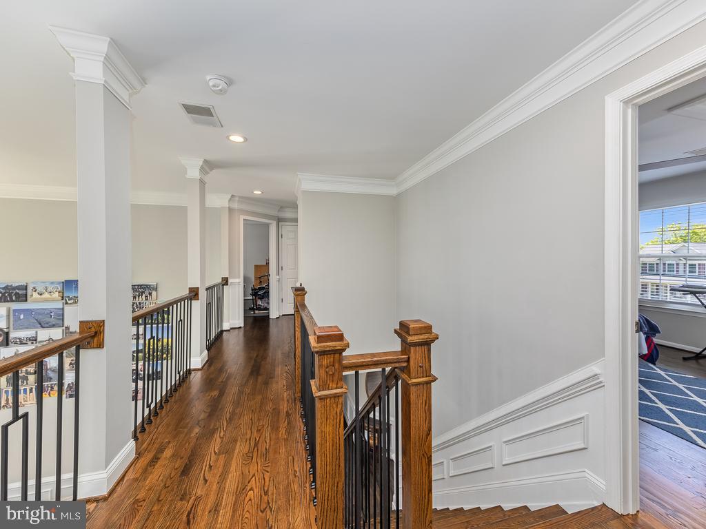 SHEFFIELD MANOR - Residential Lease