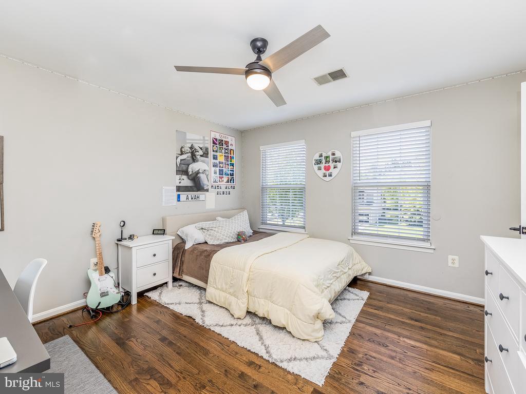 SHEFFIELD MANOR - Residential Lease