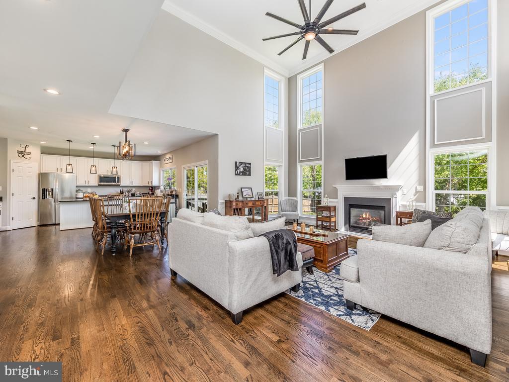 SHEFFIELD MANOR - Residential Lease