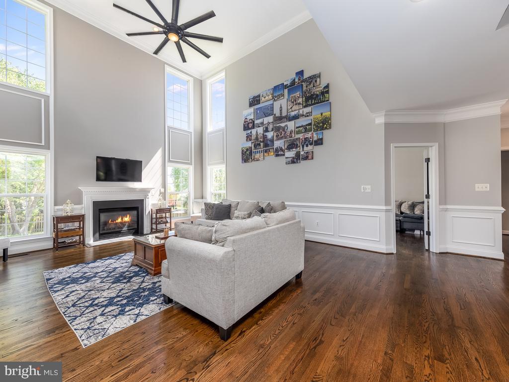 SHEFFIELD MANOR - Residential Lease