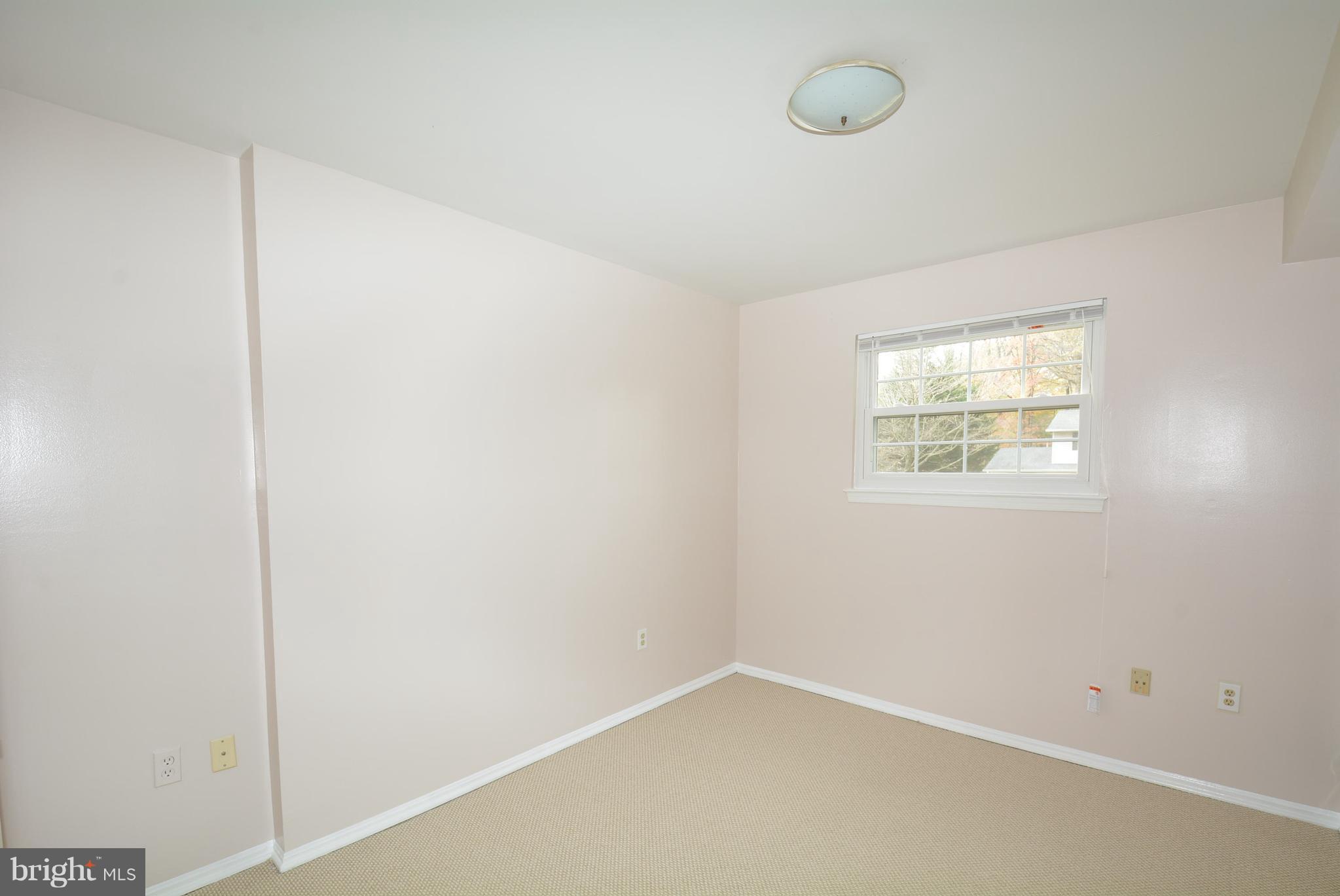 KINGS PARK WEST - Residential Lease