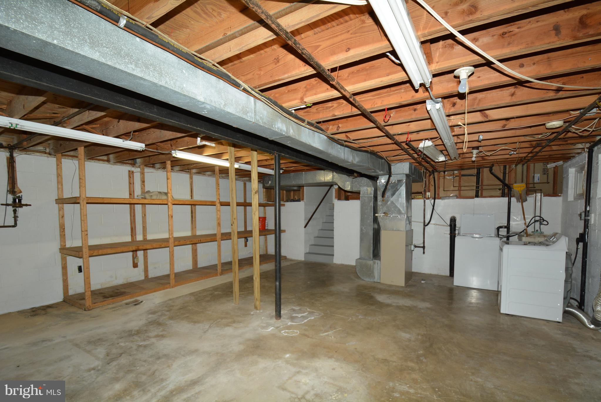 KINGS PARK WEST - Residential Lease