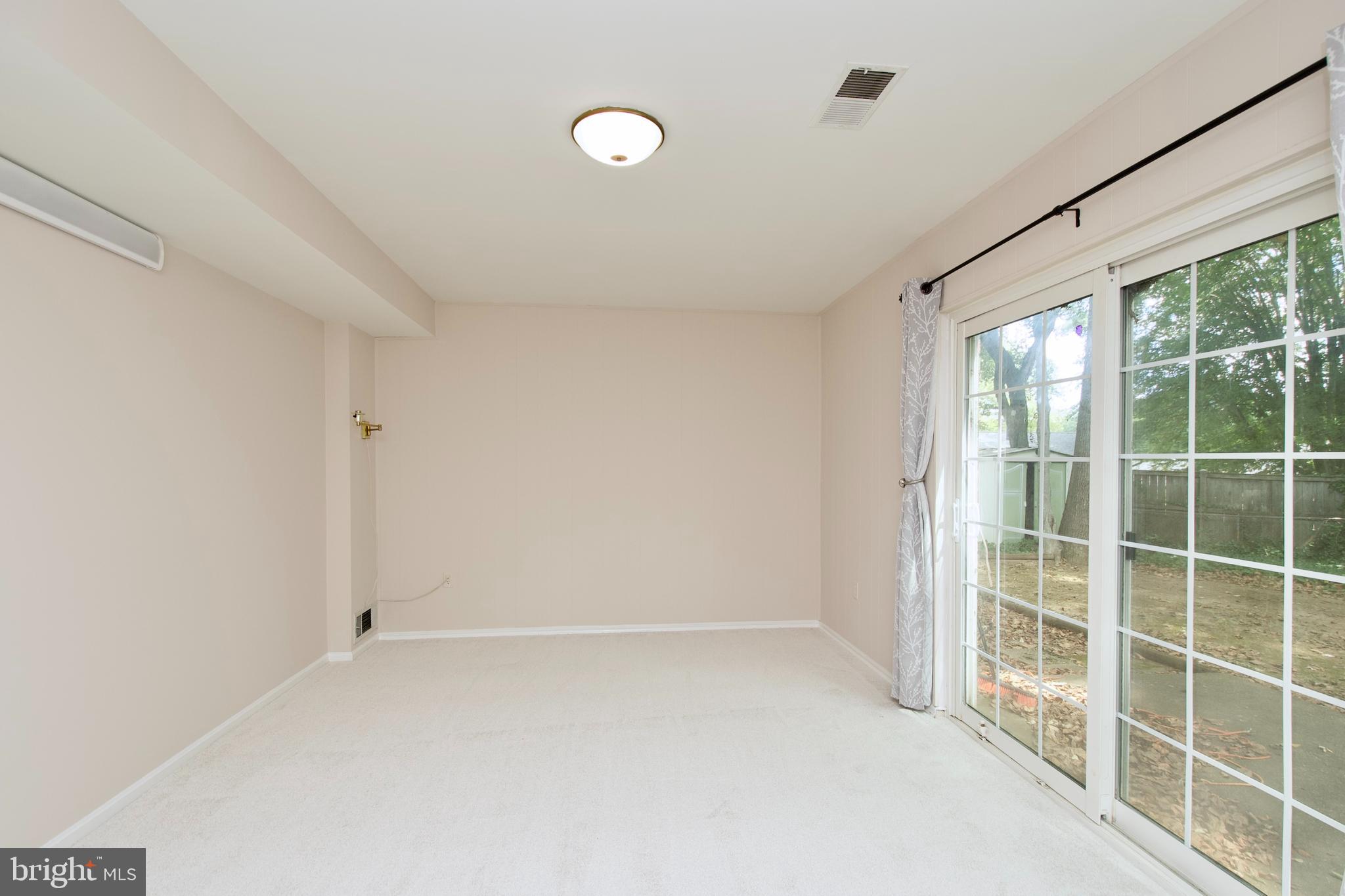 KINGS PARK WEST - Residential Lease