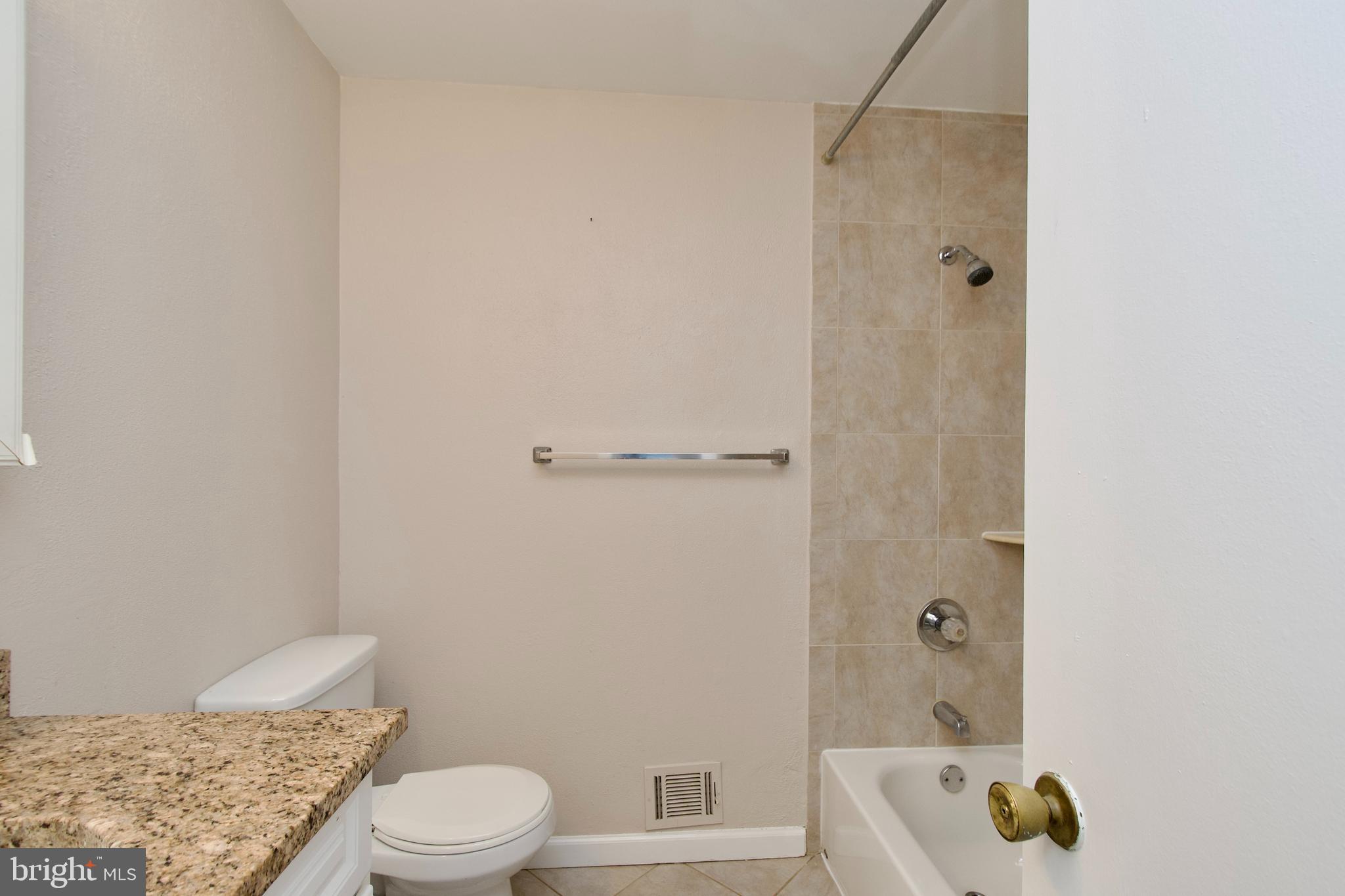 KINGS PARK WEST - Residential Lease