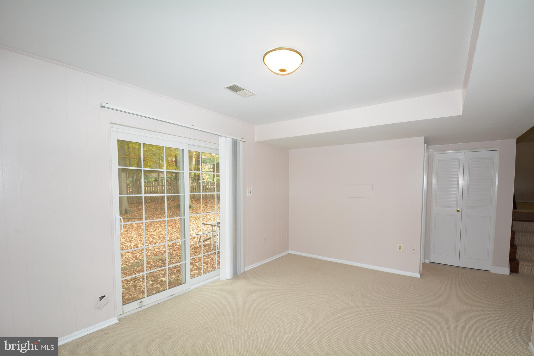 KINGS PARK WEST - Residential Lease