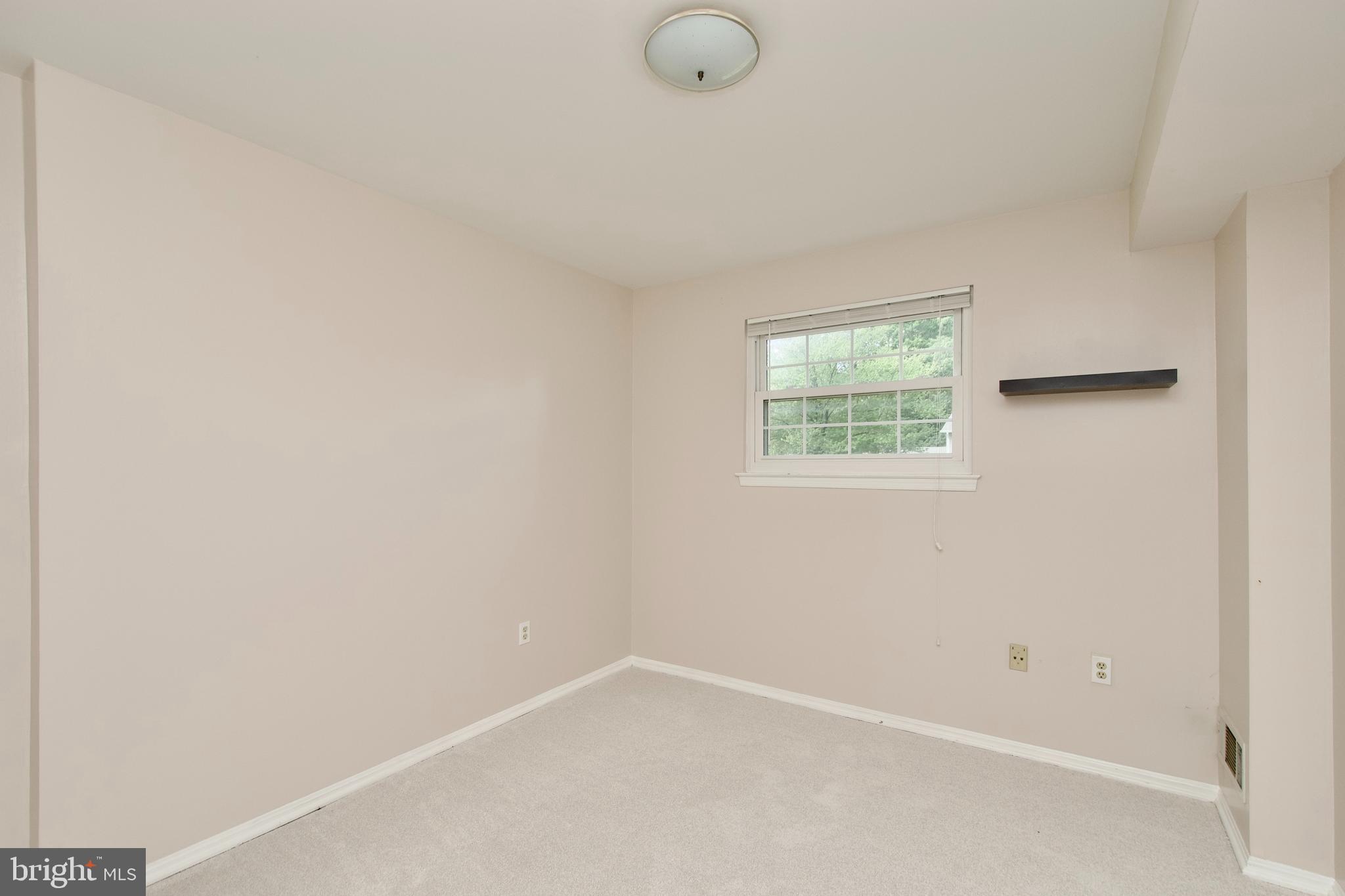 KINGS PARK WEST - Residential Lease