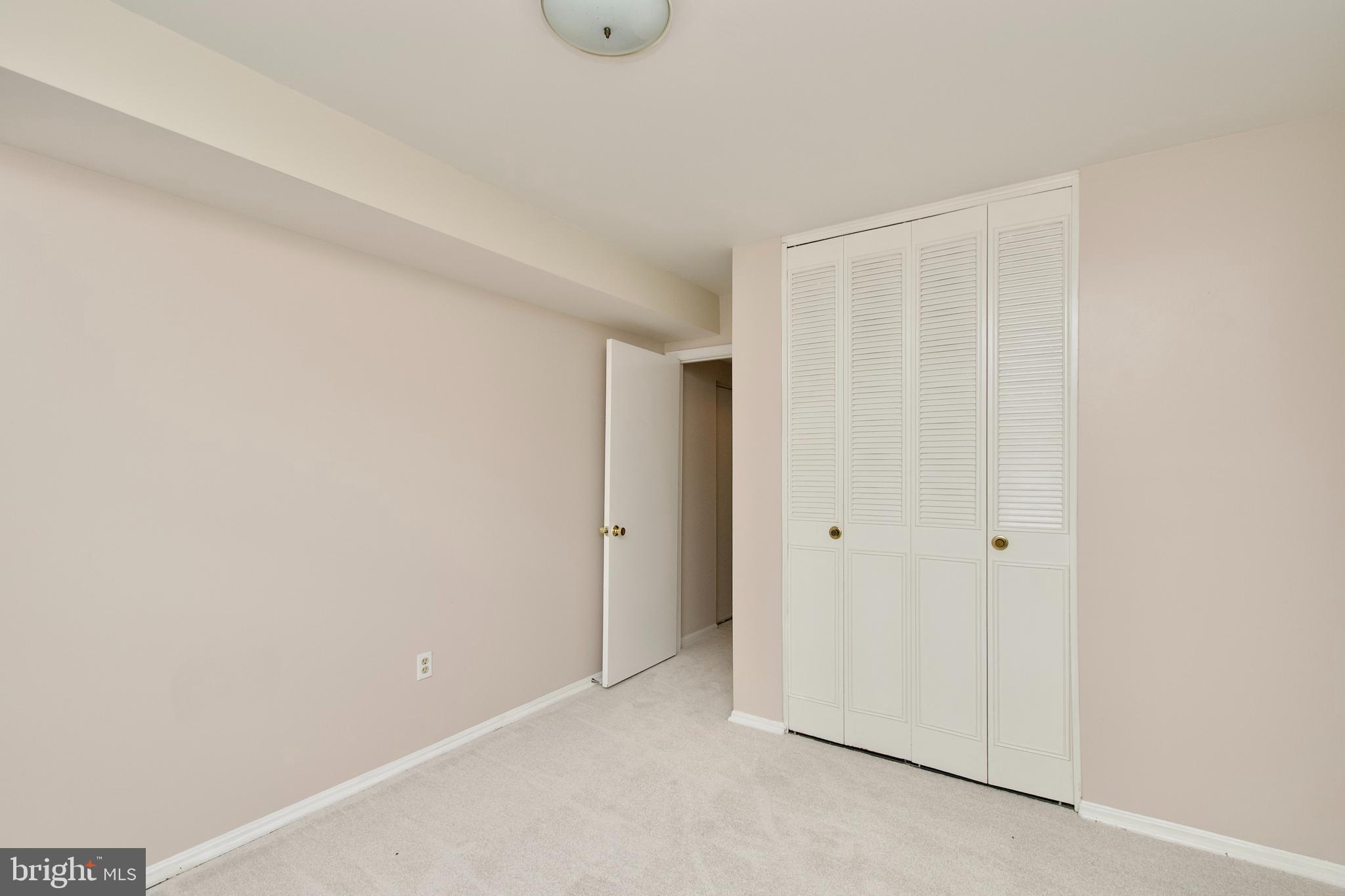 KINGS PARK WEST - Residential Lease