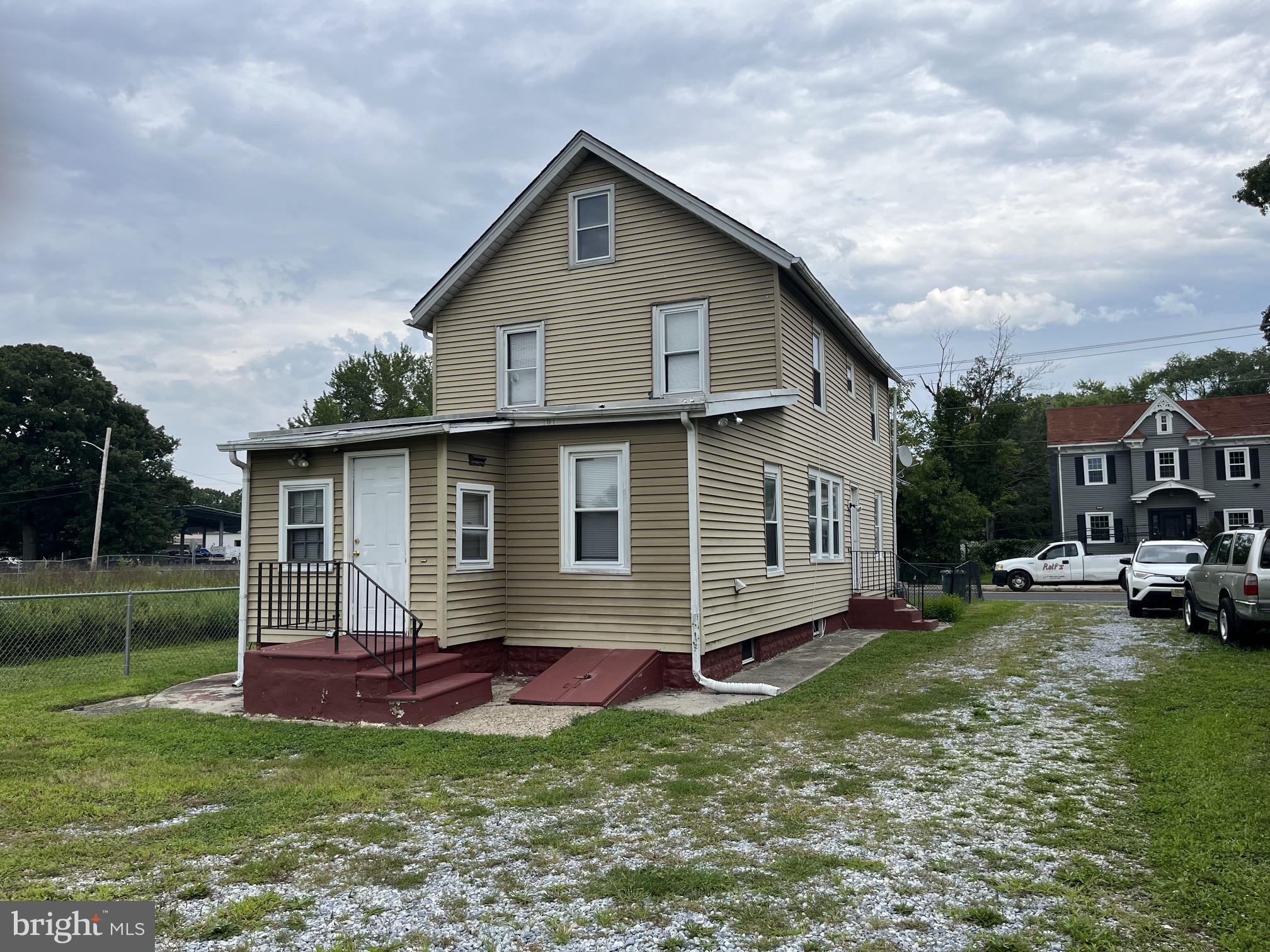 207 S MAIN STREET