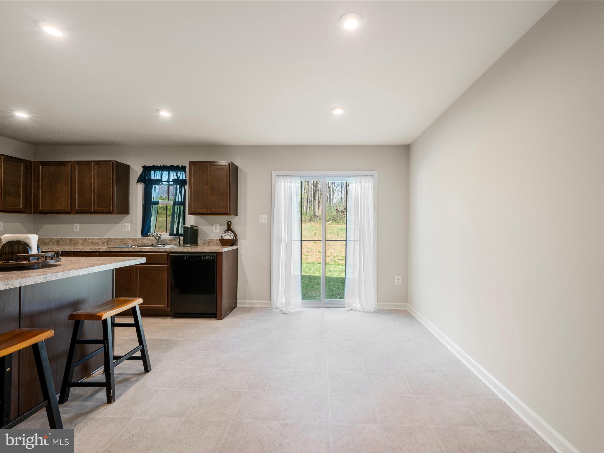 CARDINAL POINTE - Residential