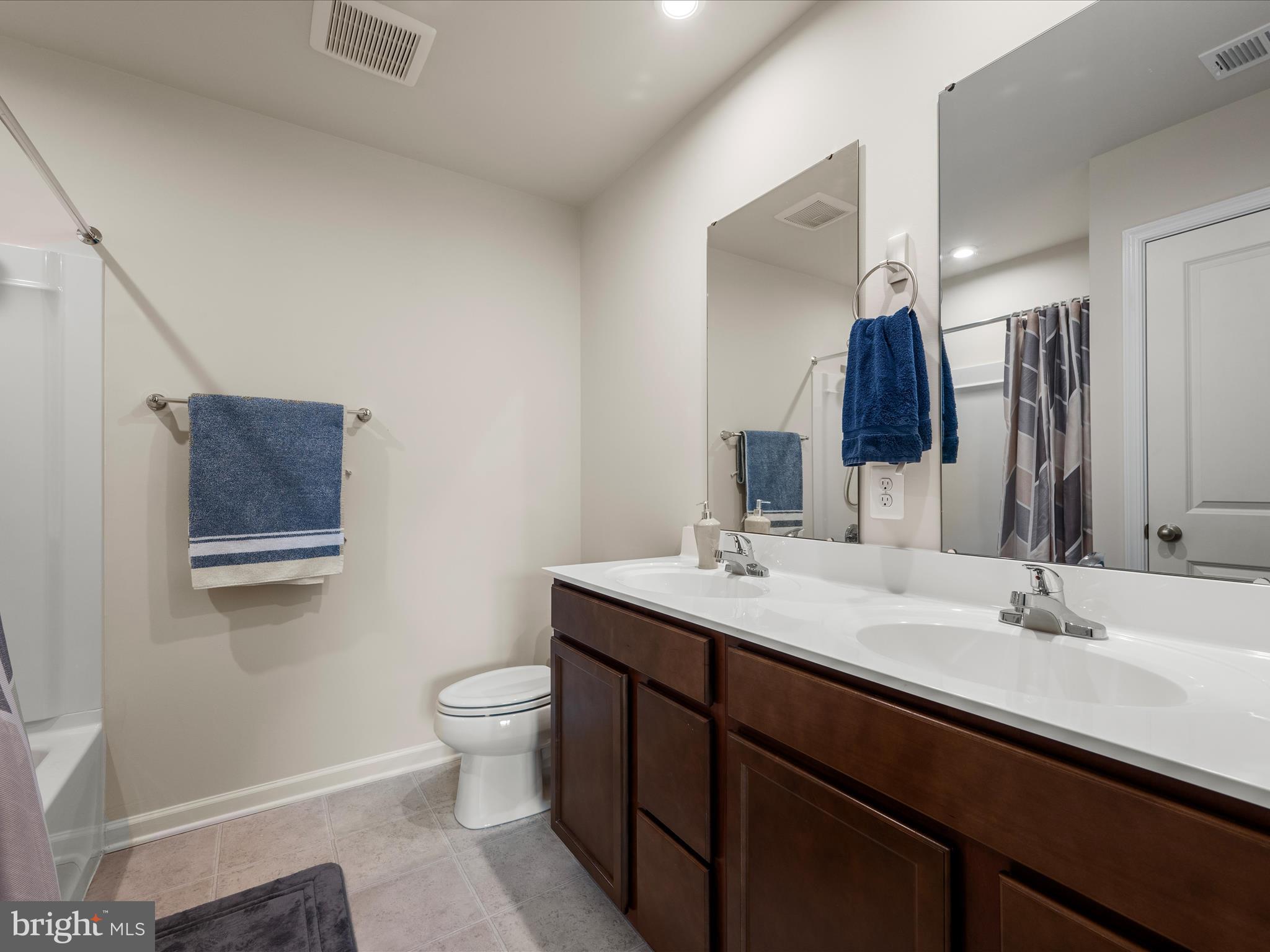 CARDINAL POINTE - Residential