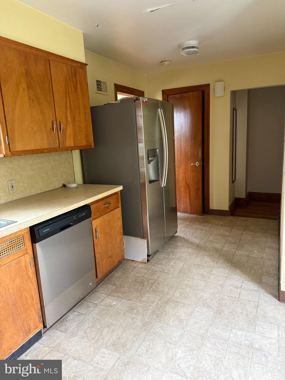 4 E FINLEY ROAD
