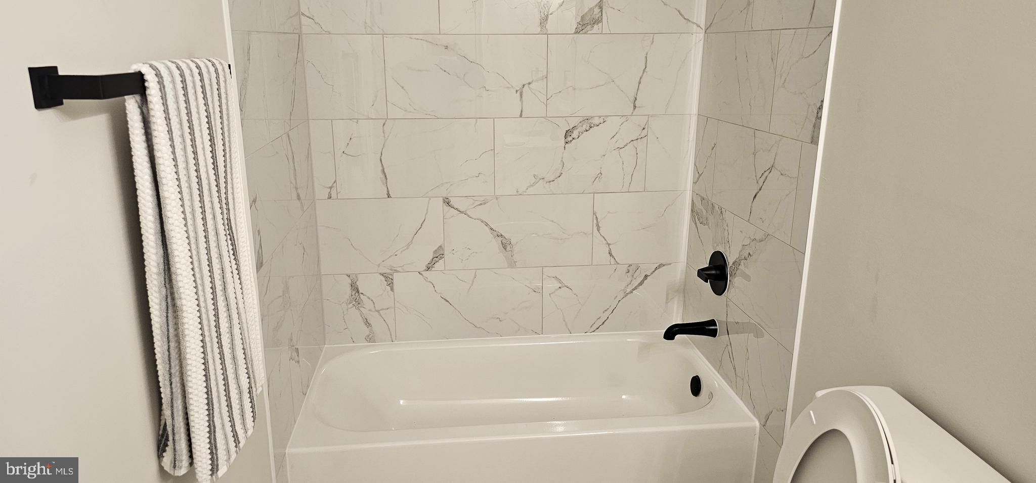WILLIAMSTOWN - Residential