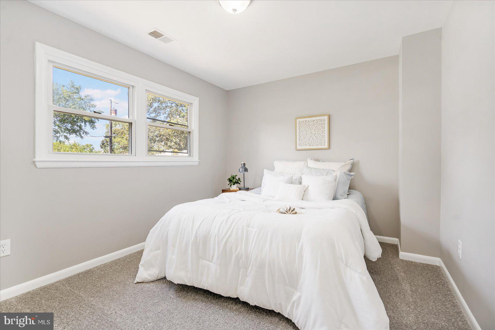 ELMHURST - Residential