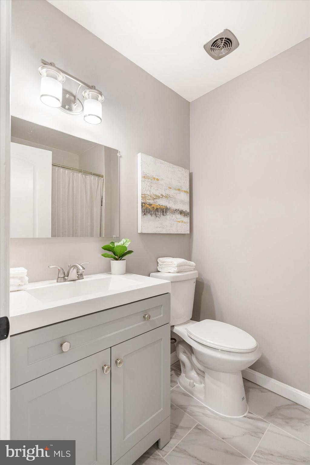 ELMHURST - Residential