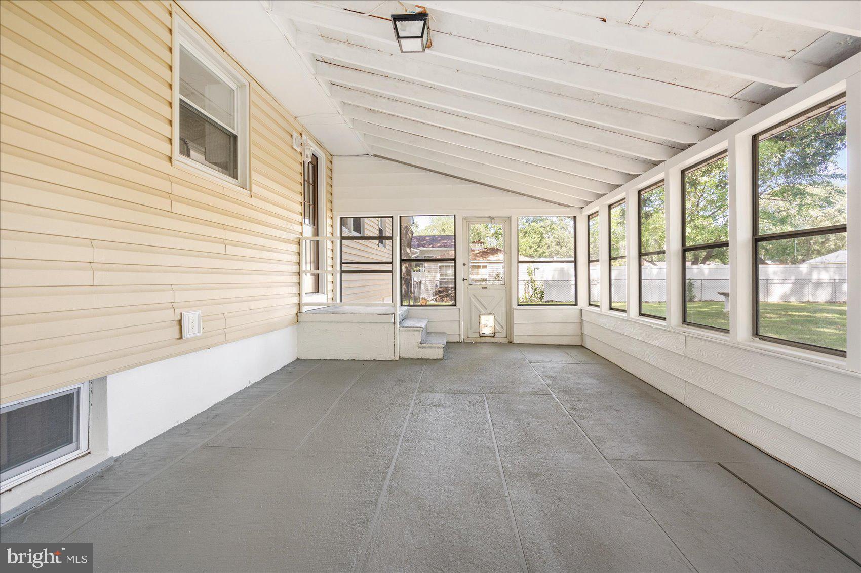 ELMHURST - Residential