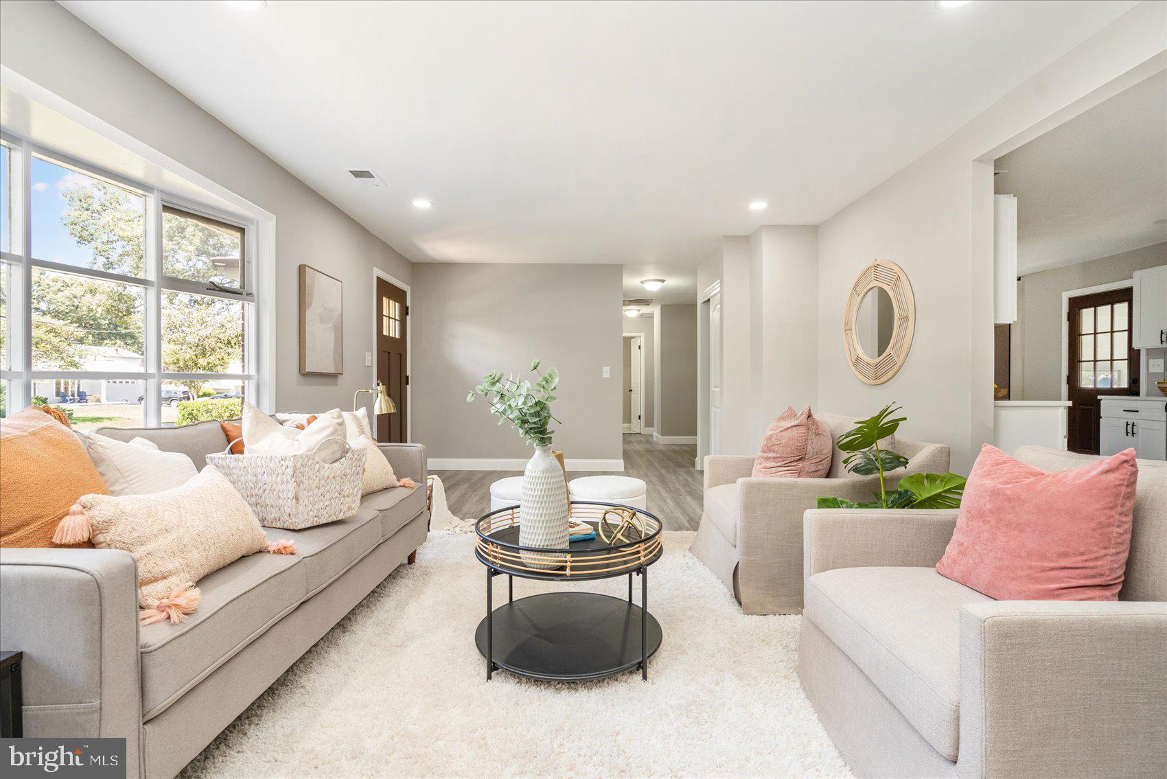 ELMHURST - Residential