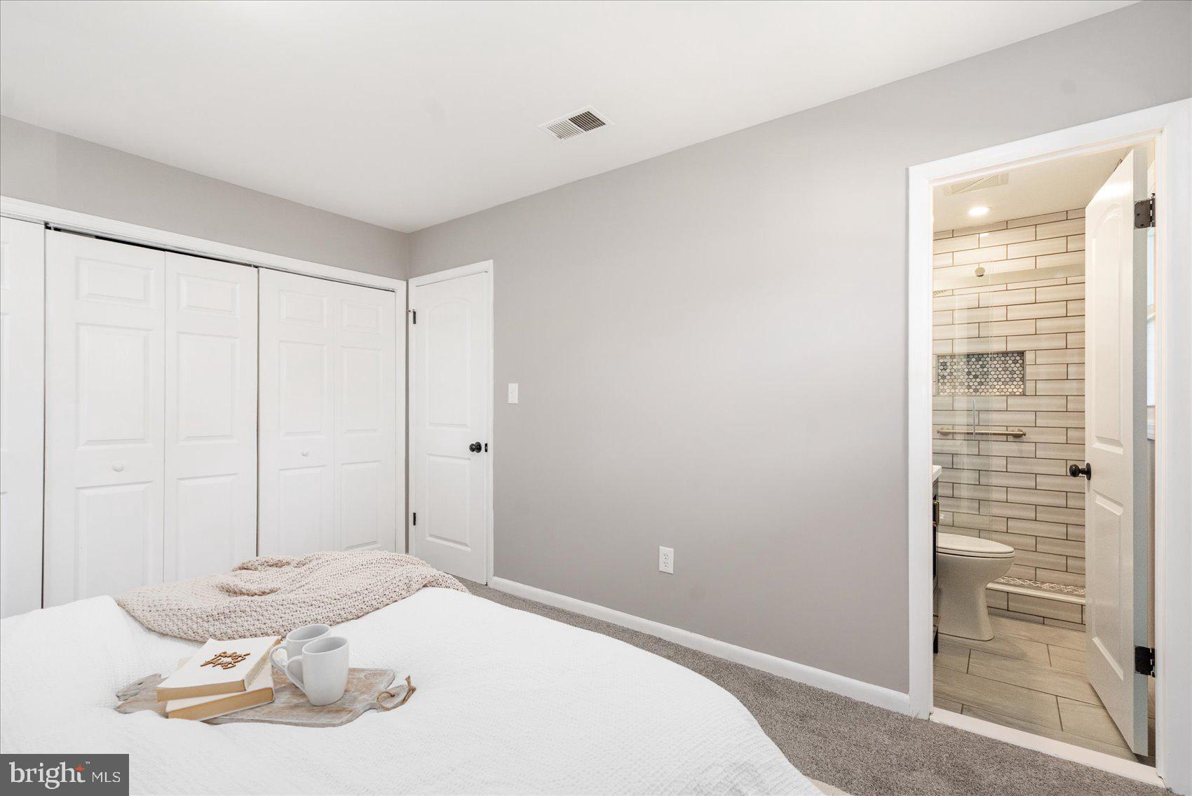 ELMHURST - Residential