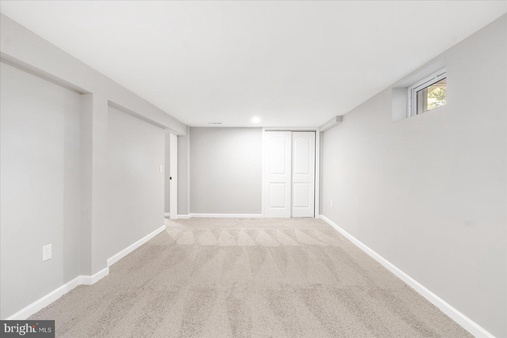 ELMHURST - Residential