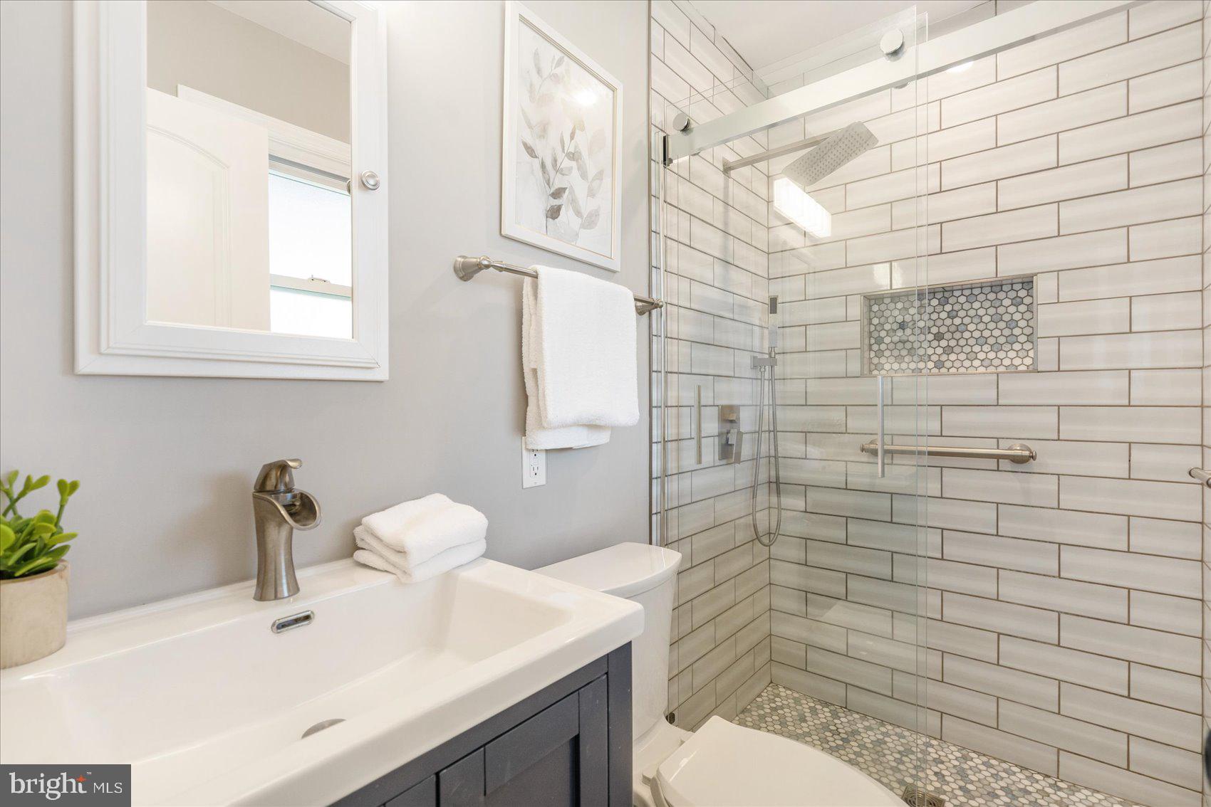 ELMHURST - Residential