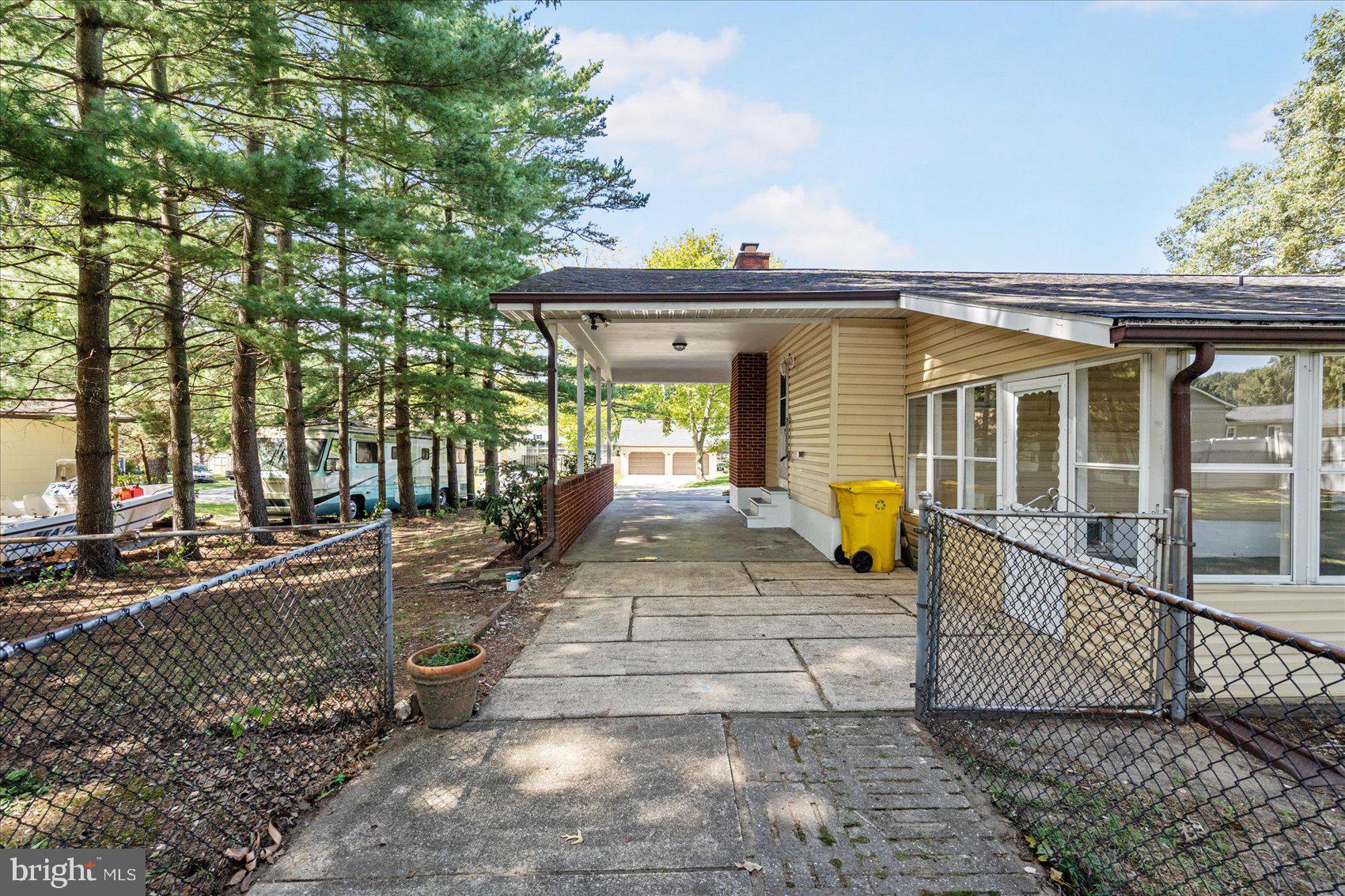 ELMHURST - Residential