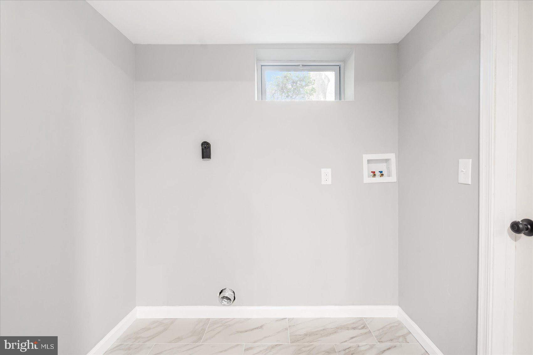 ELMHURST - Residential