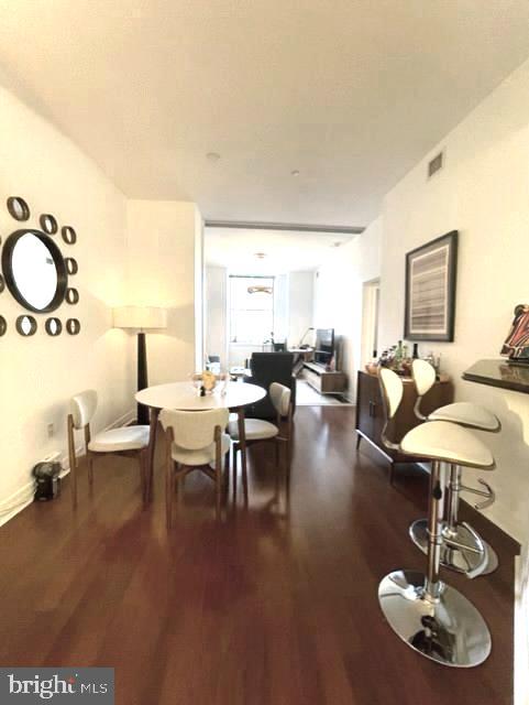 LOGAN SQUARE - Residential Lease