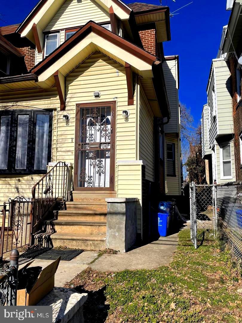 welcome to 6039 Washington avenue very large 2 family house with finished basement in cobbs creek section very wide tree lined quit block ,this will be ideal investment for owner occupant live one apartment rent other make your mortgage pay by your tenant,1st floor apartment has 2 bedroom one bathroom and laundry , 2nd floor unit has 2 bedroom and one and half bathroom and laundry there is finished basement with one bedroom and full bathroom , both unit has central air condition separate meter , there is large back yard for gardening and barbeque, property was renovated 2023 ,new plumbing , electric , heating , etc