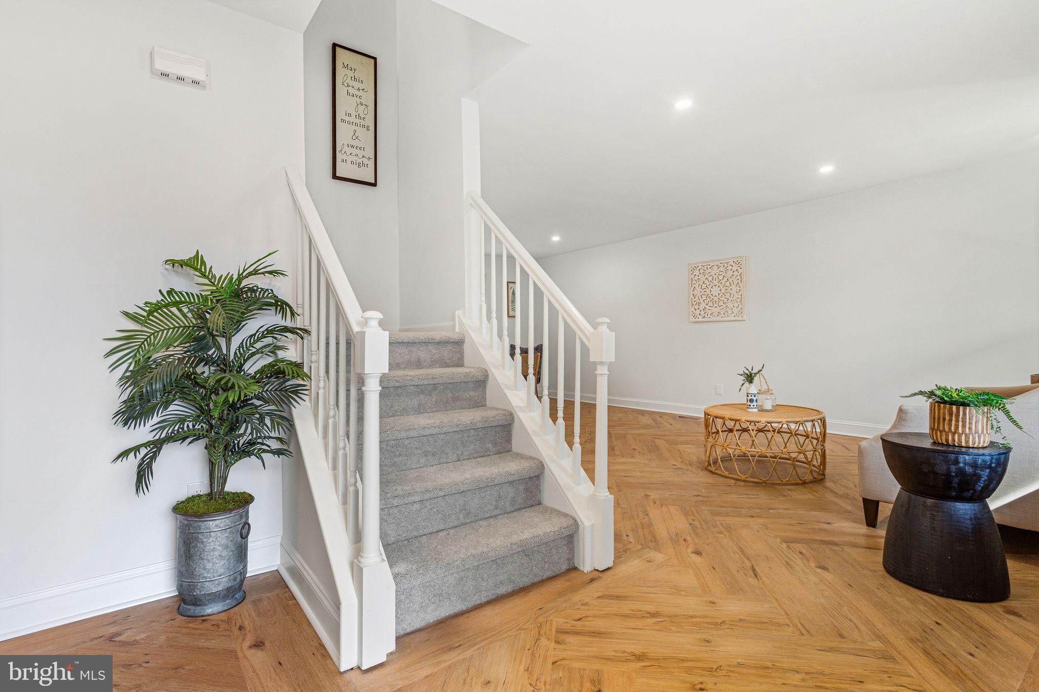 SOMERTON - Residential