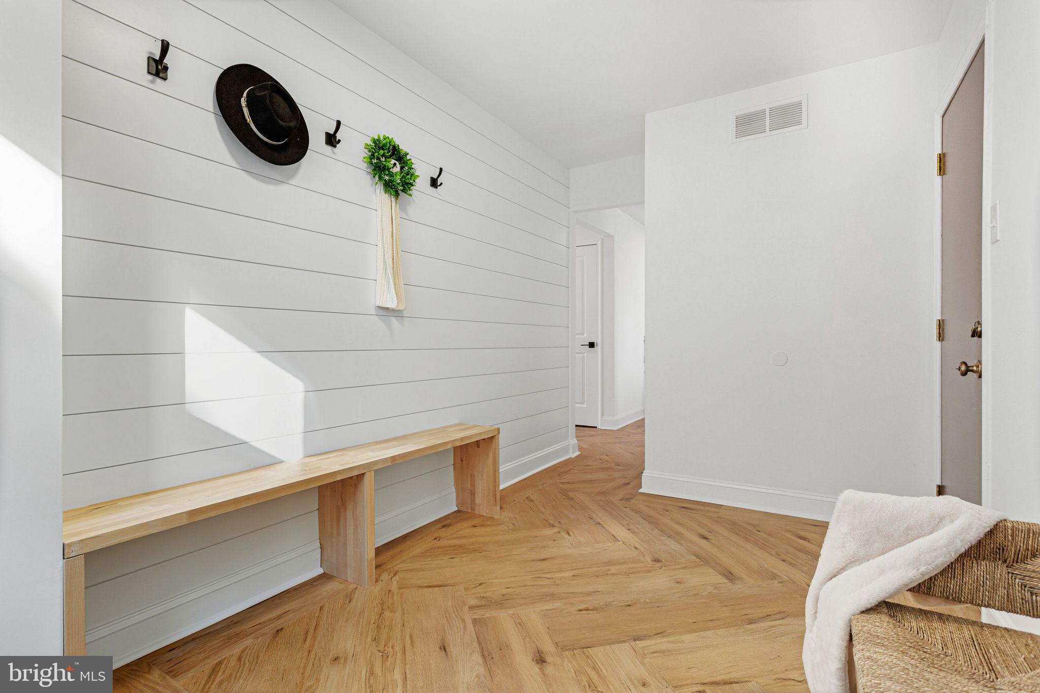 SOMERTON - Residential