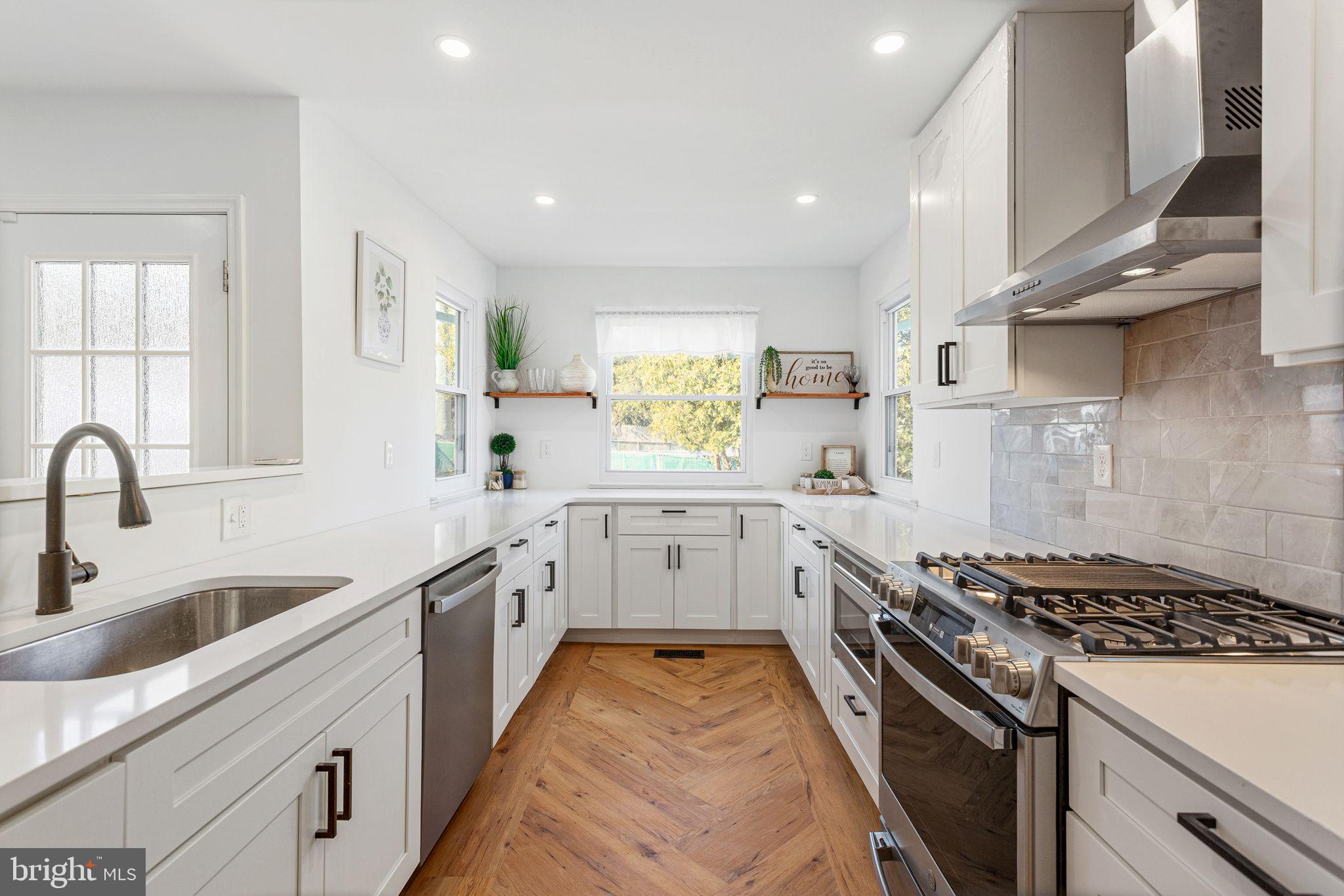 SOMERTON - Residential