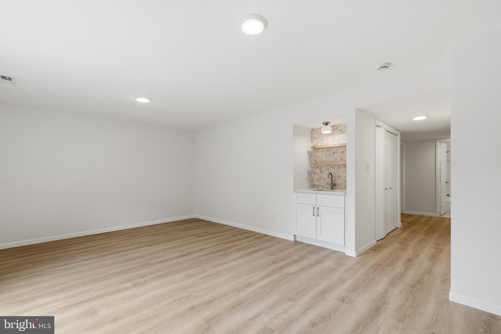 HALLCREST HEIGHTS - Residential