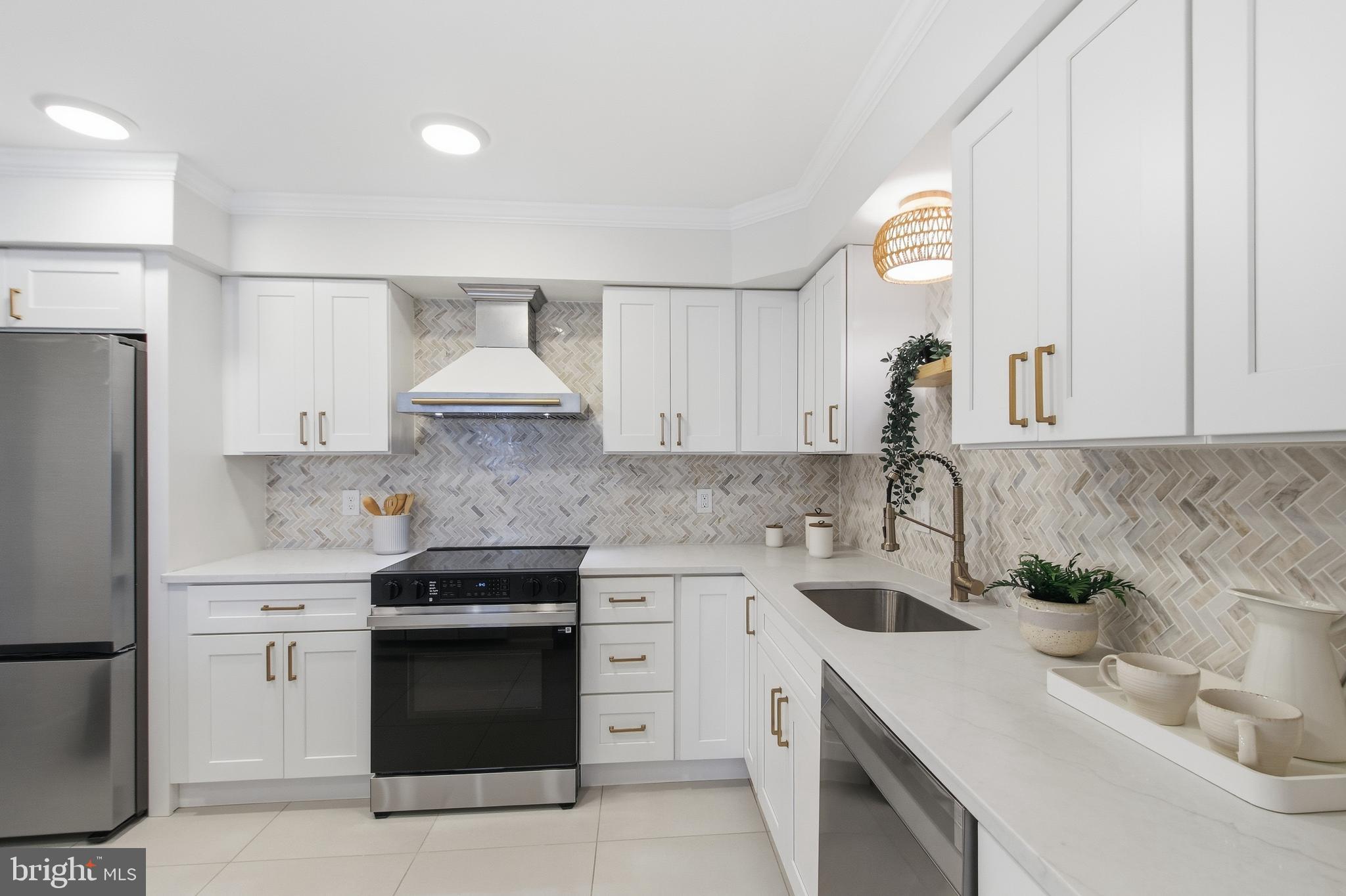 HALLCREST HEIGHTS - Residential