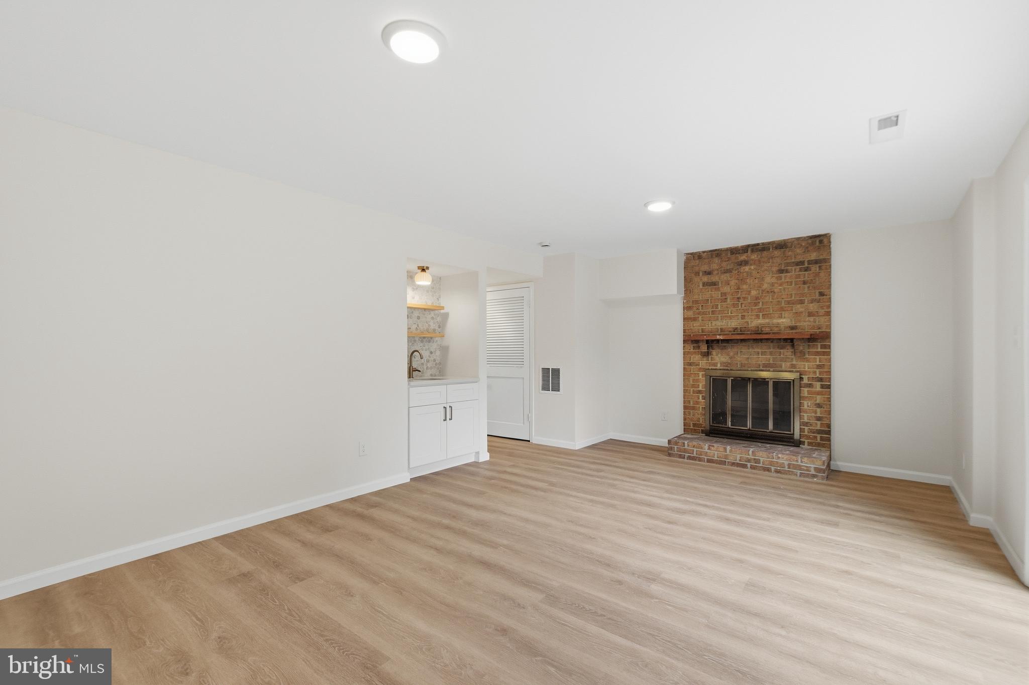 HALLCREST HEIGHTS - Residential