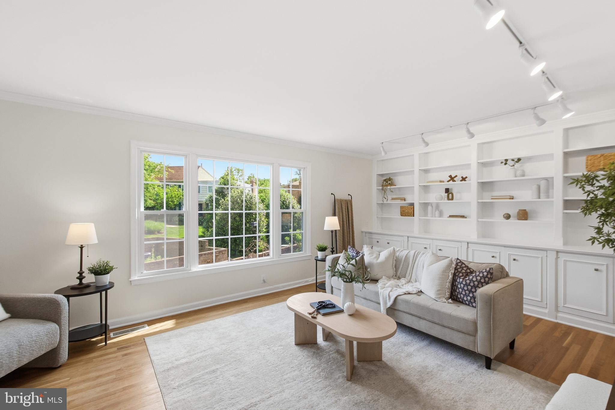 HALLCREST HEIGHTS - Residential