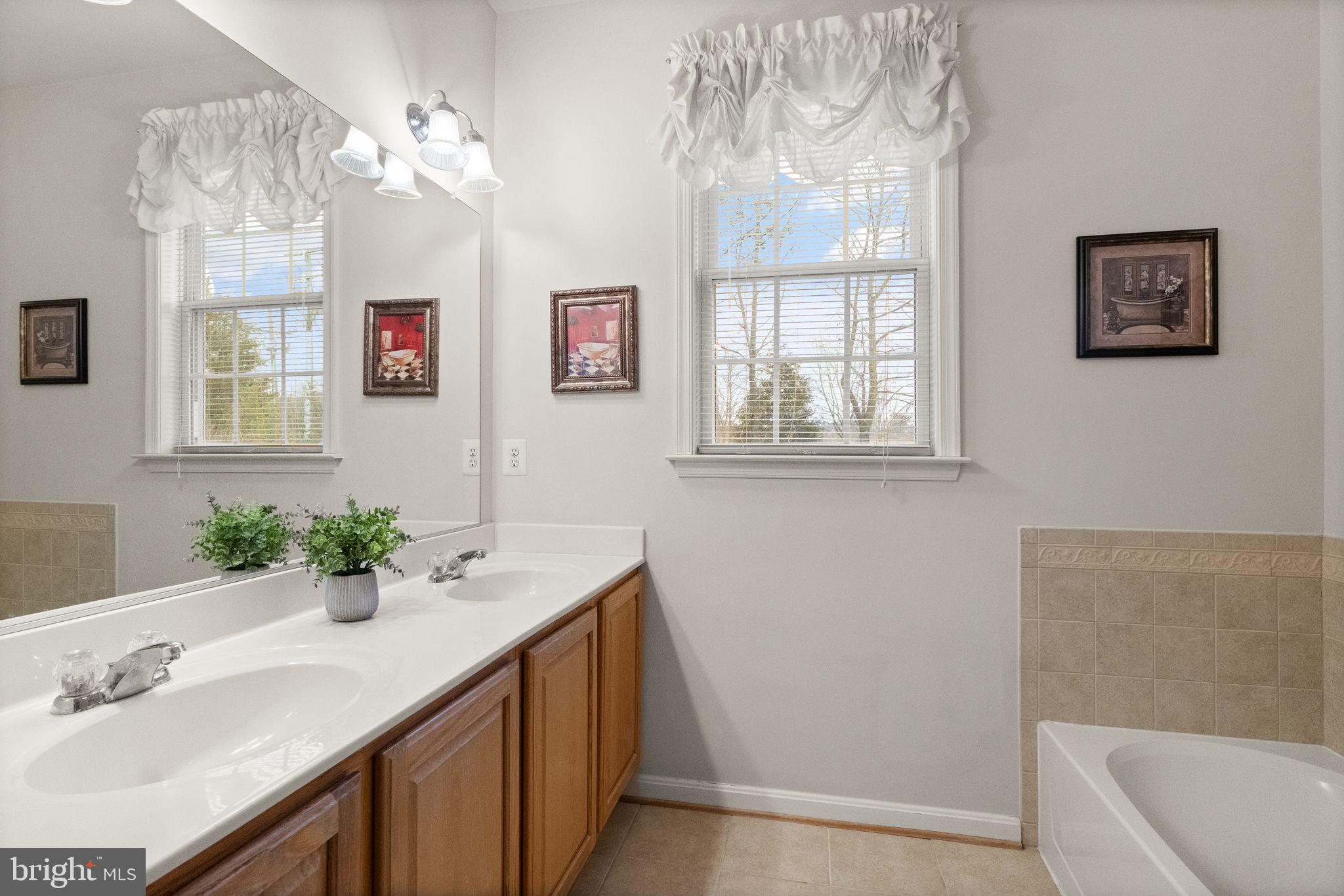 HERITAGE HUNT - Residential