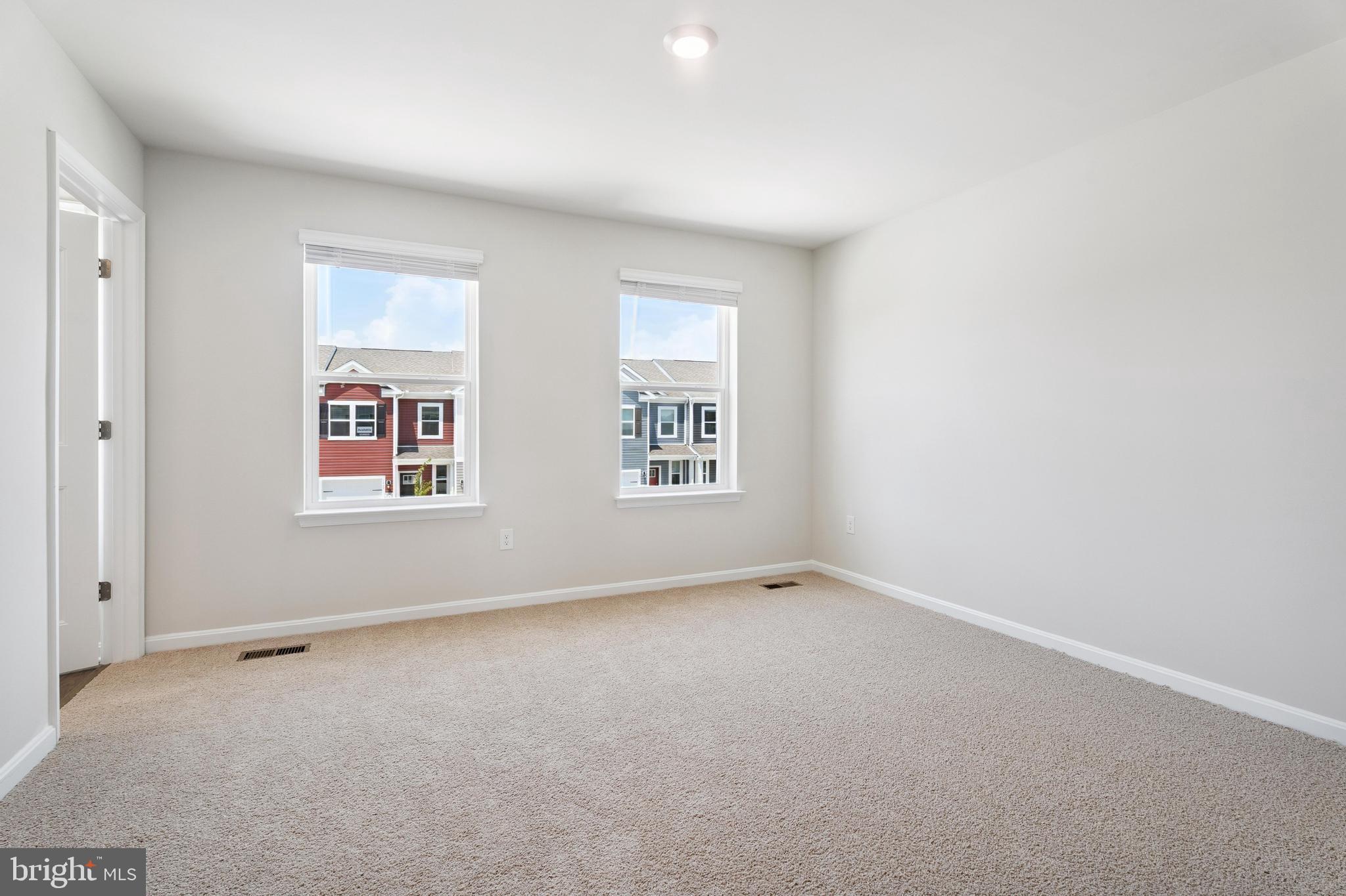 HERITAGE TRACE - Residential