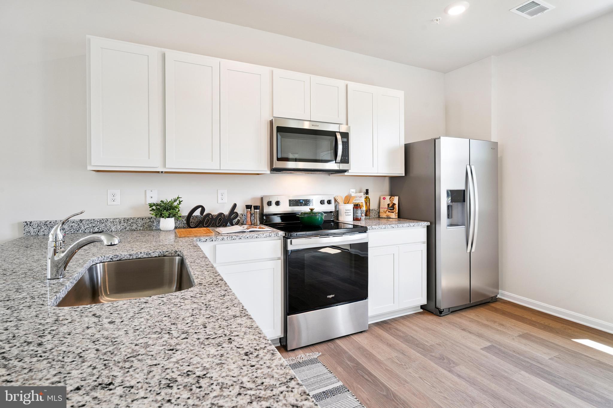 HERITAGE TRACE - Residential