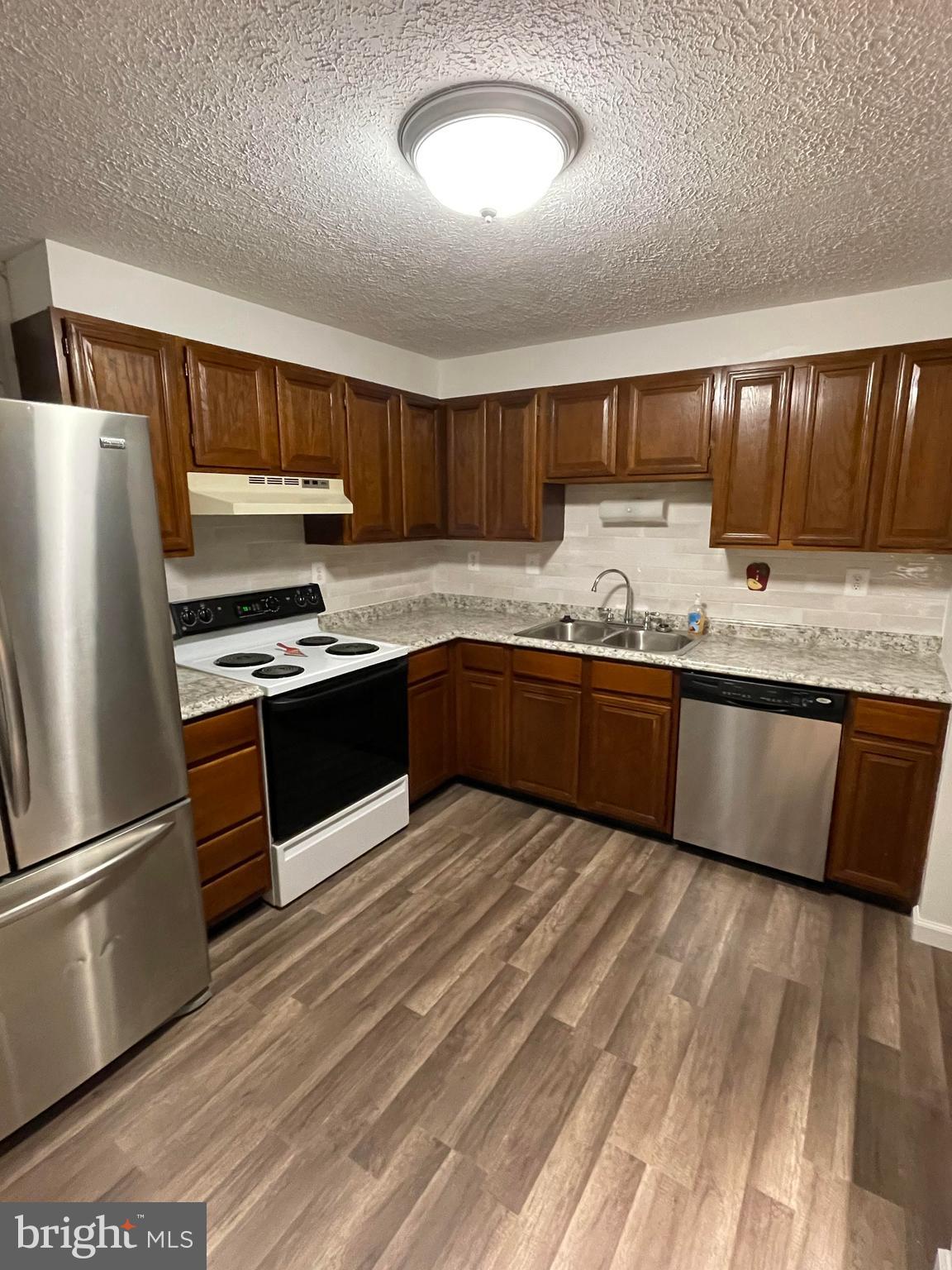 CHESTERFIELD - Residential Lease