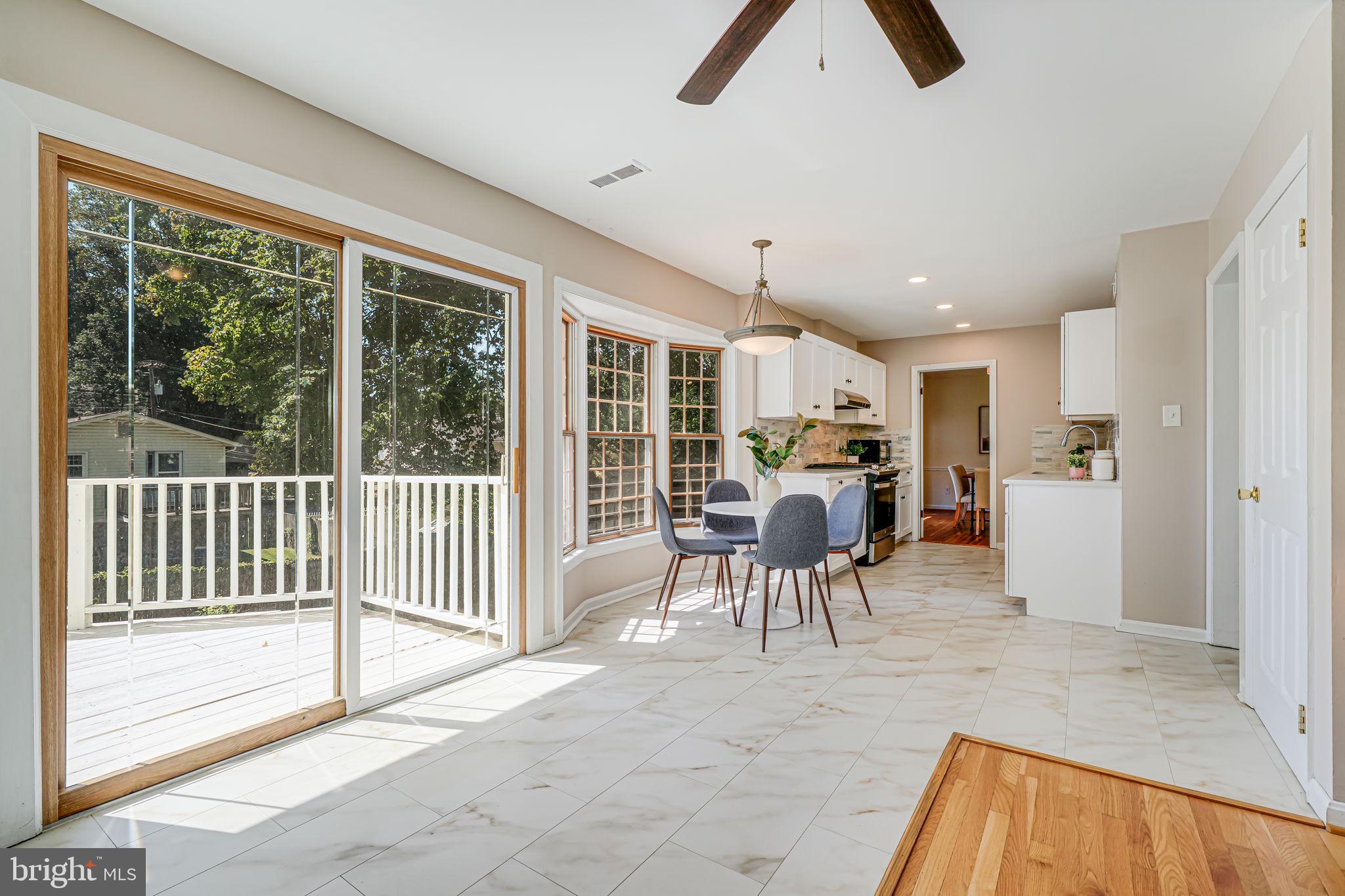 MANOR WOODS - Residential