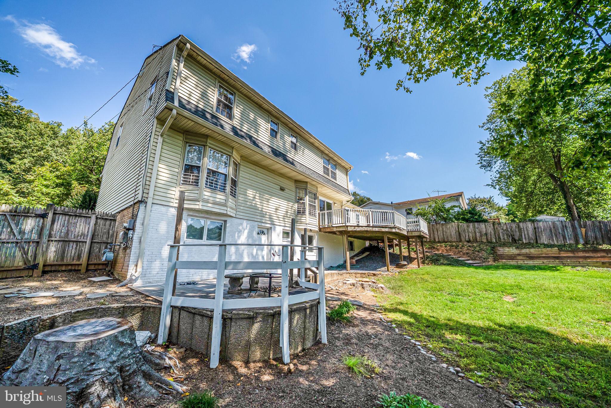 MANOR WOODS - Residential