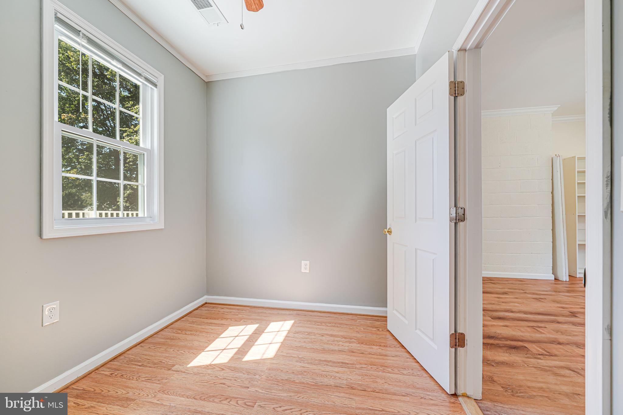 MANOR WOODS - Residential