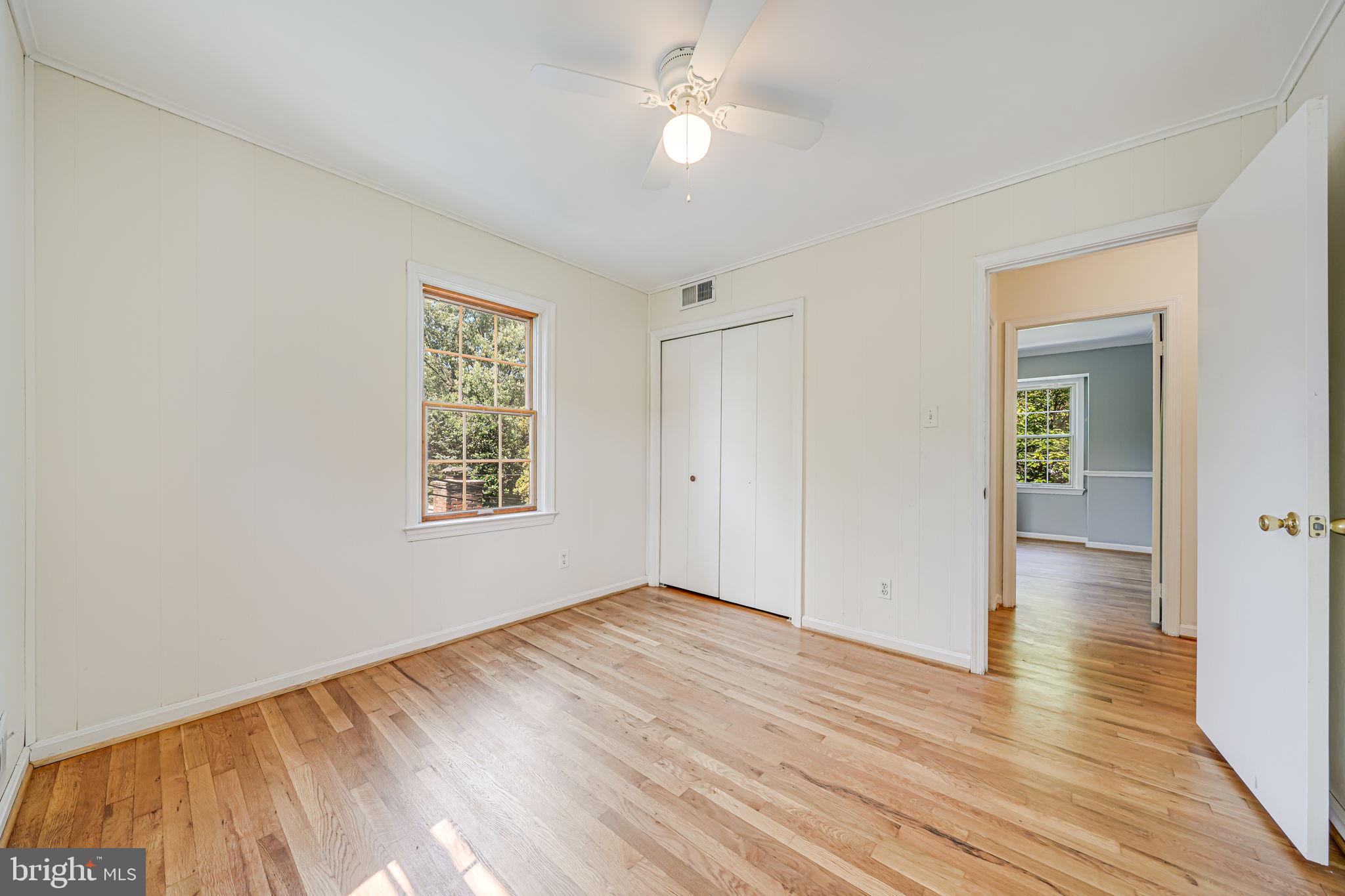 MANOR WOODS - Residential