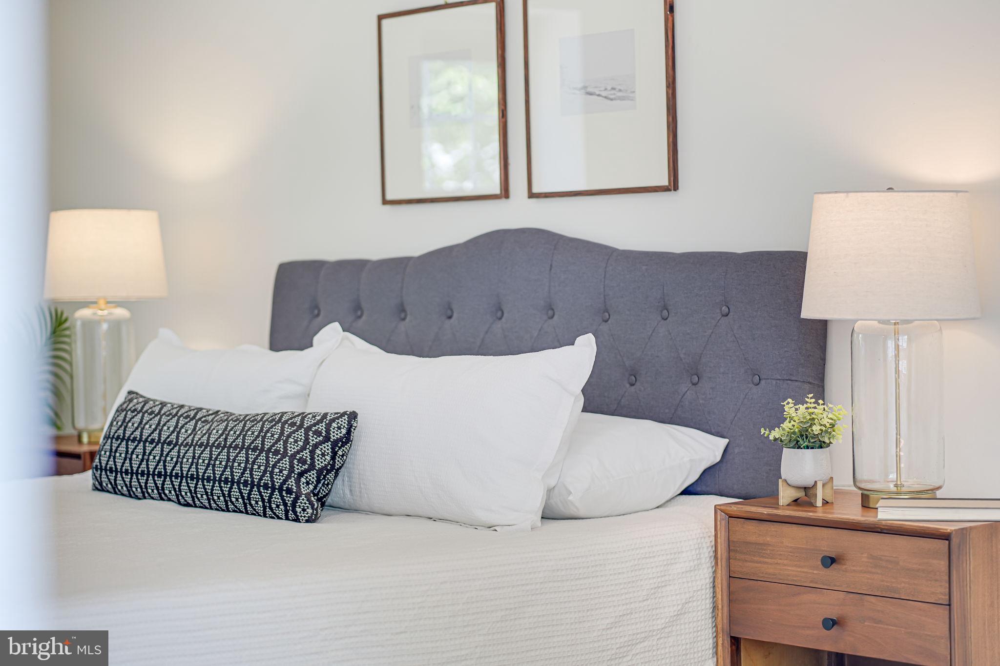 MANOR WOODS - Residential