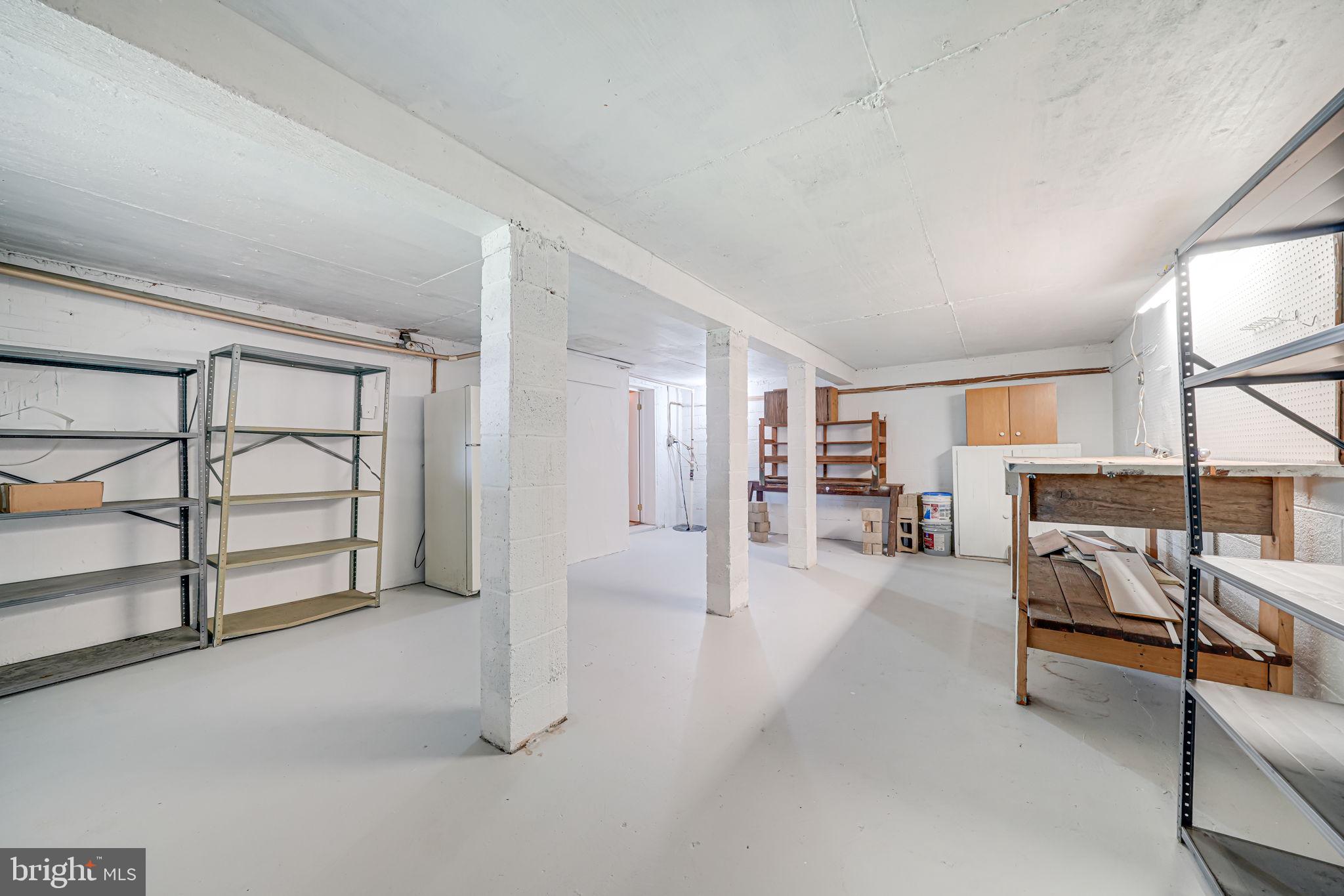 MANOR WOODS - Residential