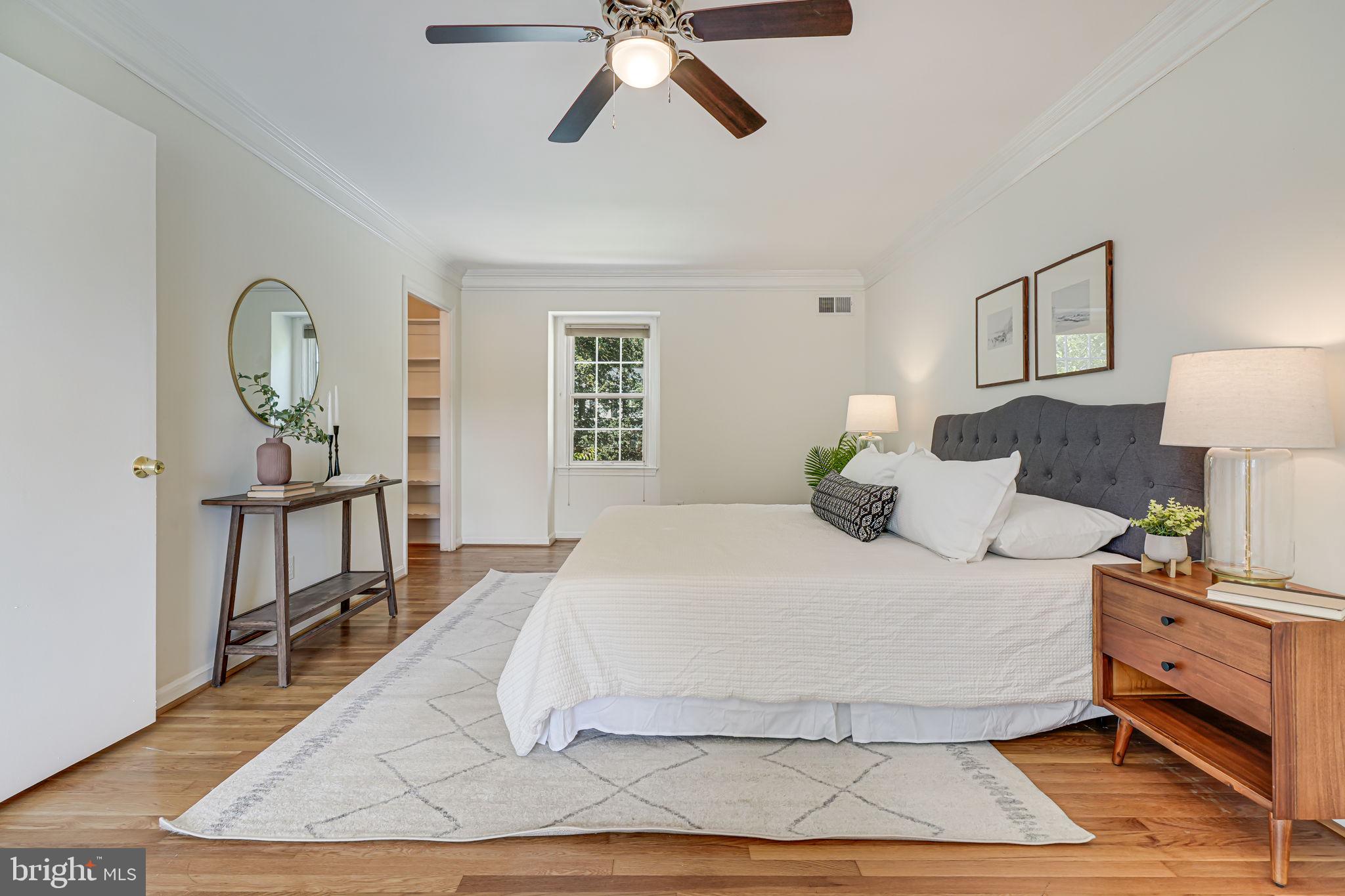 MANOR WOODS - Residential