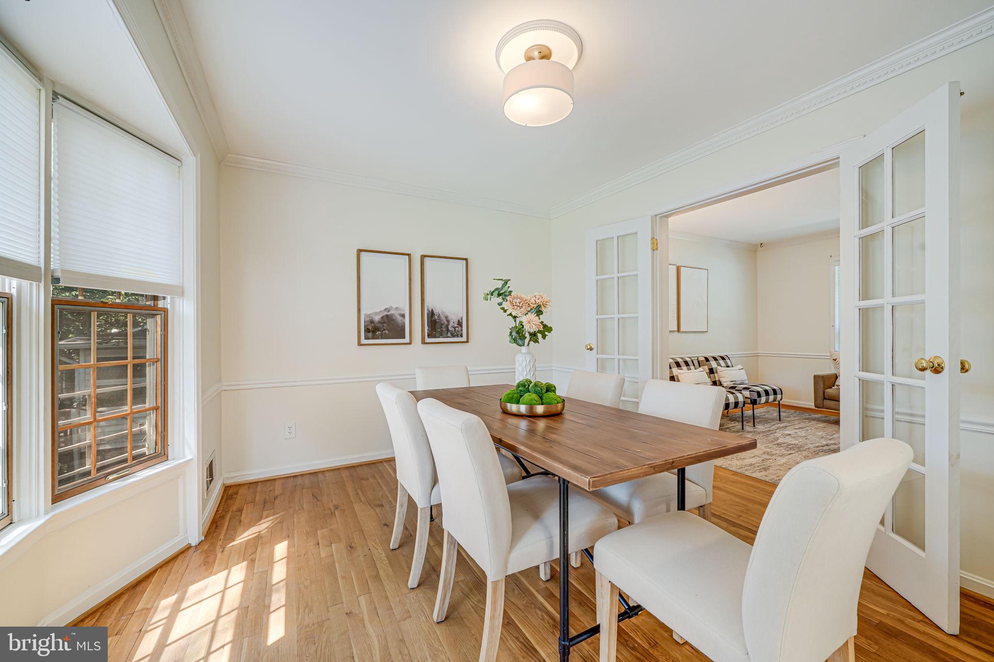 MANOR WOODS - Residential