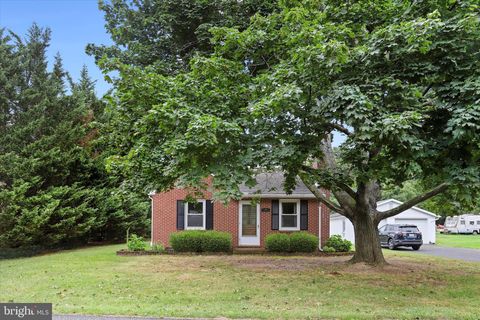 105 POPLAR STREET MONT ALTO PA 17237