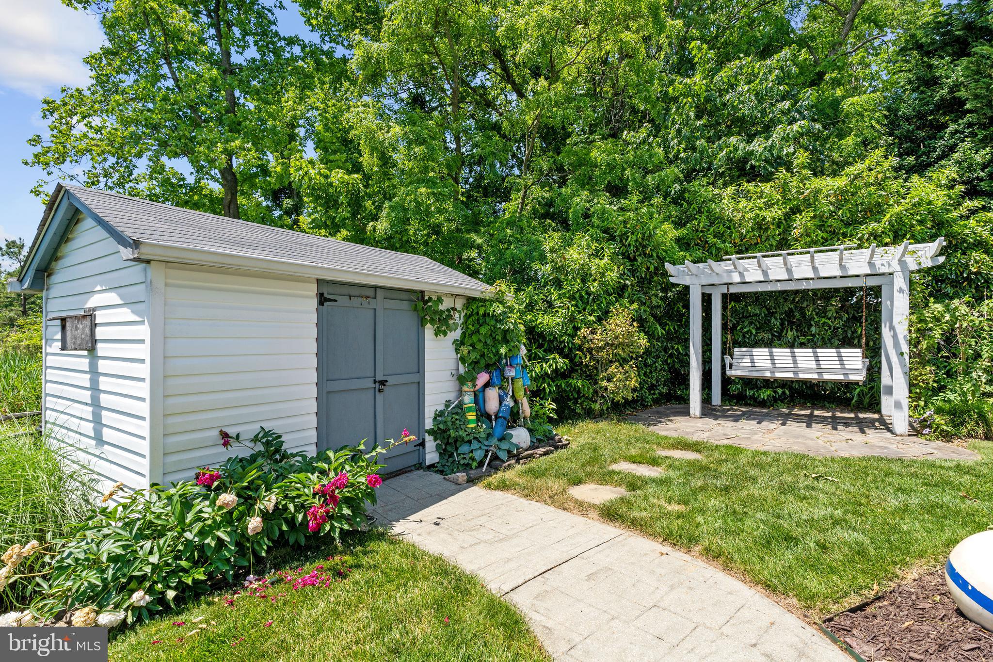 GALESVILLE ESTATES - Residential